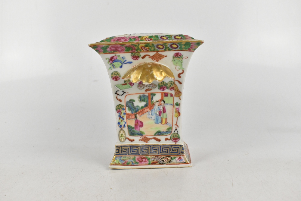 A 19th century Chinese Famille Rose bough pot and cover painted in enamels with figures in temple - Image 4 of 5