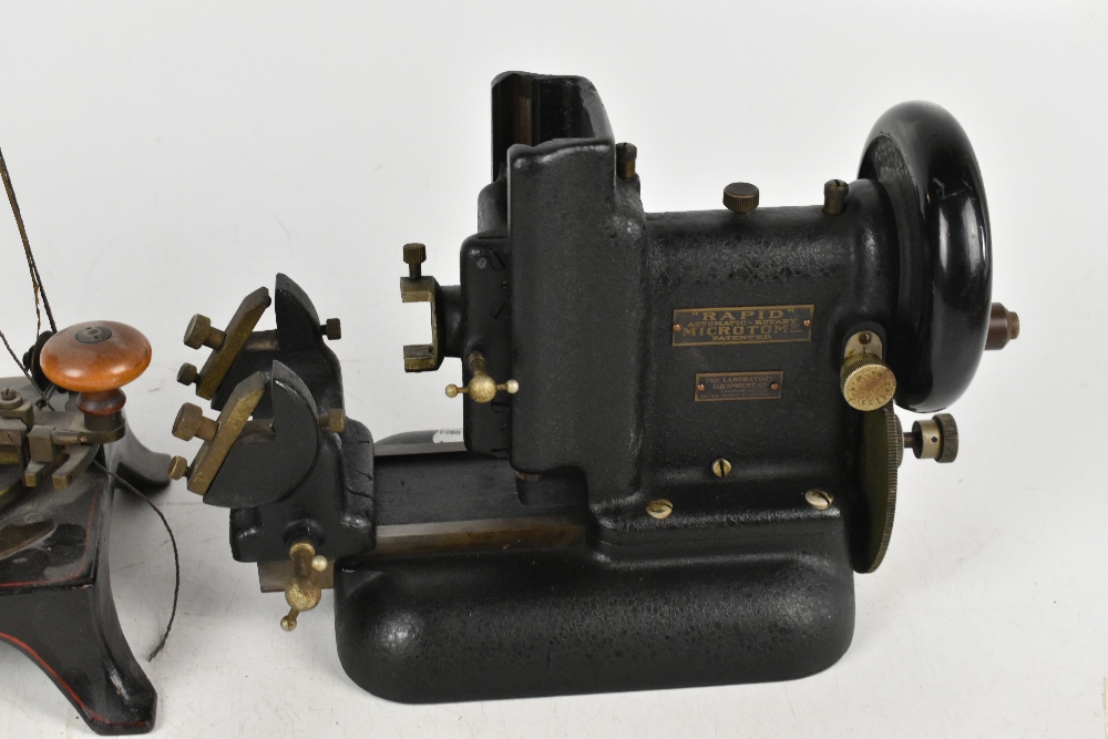 JUNG HEIDELBERG; a cast iron and brass microtome, with sprung mechanism and turned wood handle, - Image 3 of 5