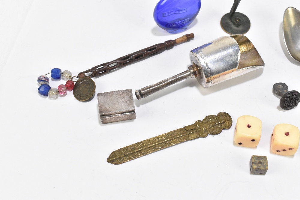 A small group of collectors' items to include a pipe trimmer, a hallmarked silver box, a - Image 5 of 5