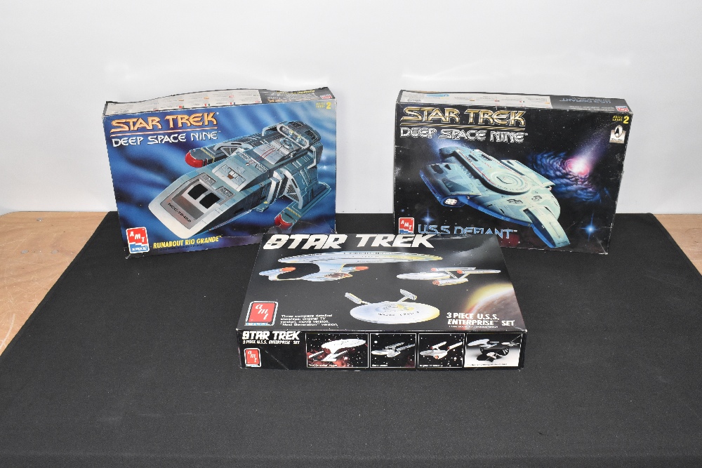 AMT; nine boxed Star Trek model kits including USS Enterprise, Kazon ship, USS Defiance, Kingdom - Bild 3 aus 4