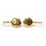 DOWER & HALL; a pair of yellow metal earrings with small round discs on French wires, boxed, 4.40g.