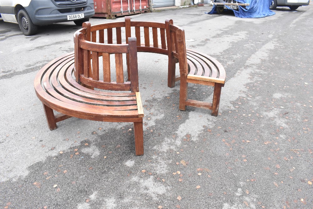 A teak semi-circular garden seat, made to fit around a tree. - Image 3 of 3