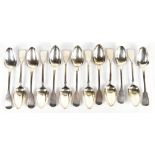 WILLIAM CHAWNER; a set of twelve William IV hallmarked silver tablespoons, London 1832, each with