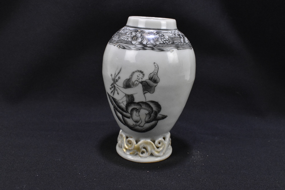 An 18th century Chinese porcelain tea caddy painted with Jupiter and floral decoration, with moulded - Image 5 of 6