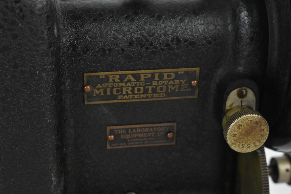 JUNG HEIDELBERG; a cast iron and brass microtome, with sprung mechanism and turned wood handle, - Image 5 of 5