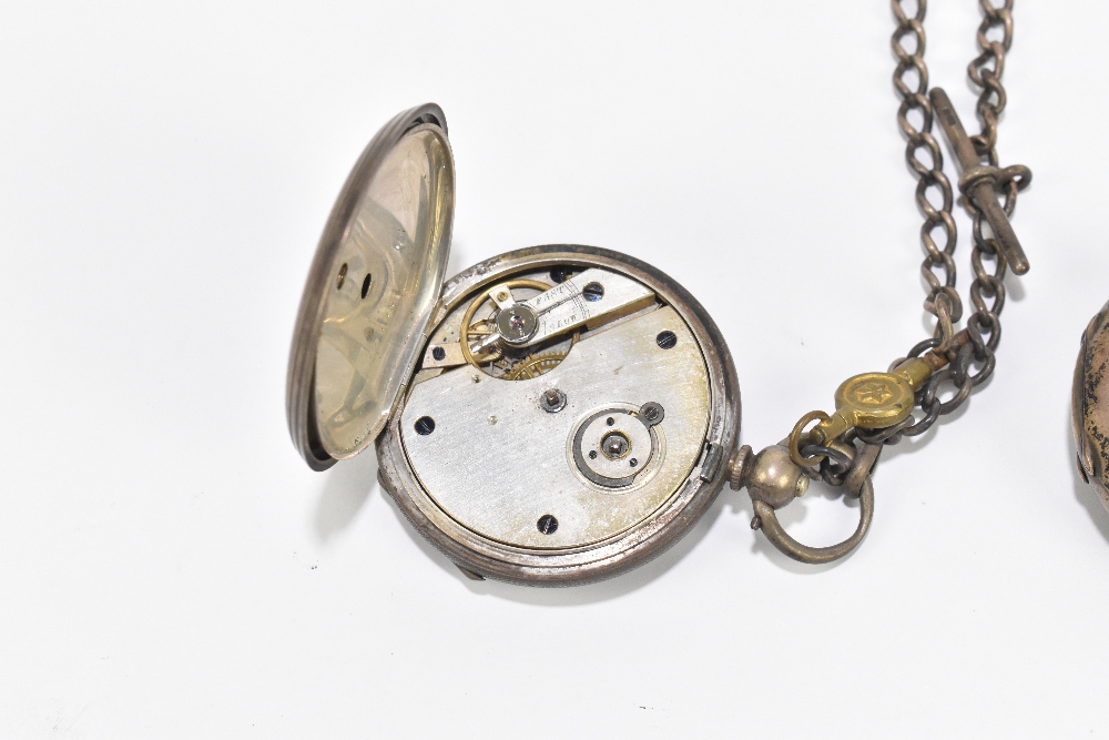 A Edward VII hallmarked silver half hunter crown wind pocket watch, the enamel dial set with Roman - Image 4 of 5