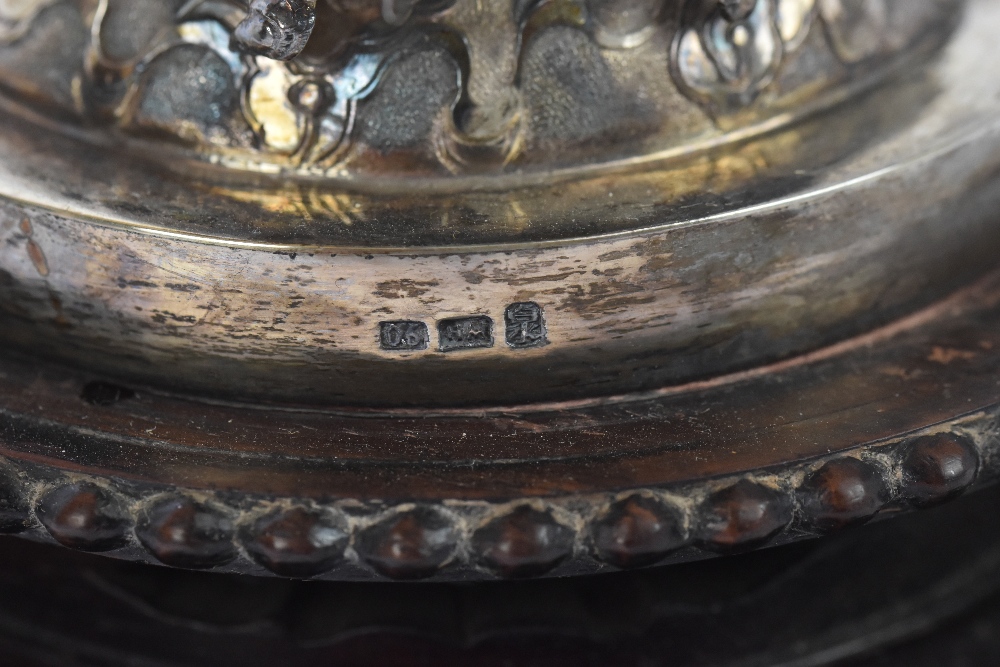 WANG HING; a good pair of late 19th century Chinese silver and mother of pearl tazzas with the shell - Image 5 of 8