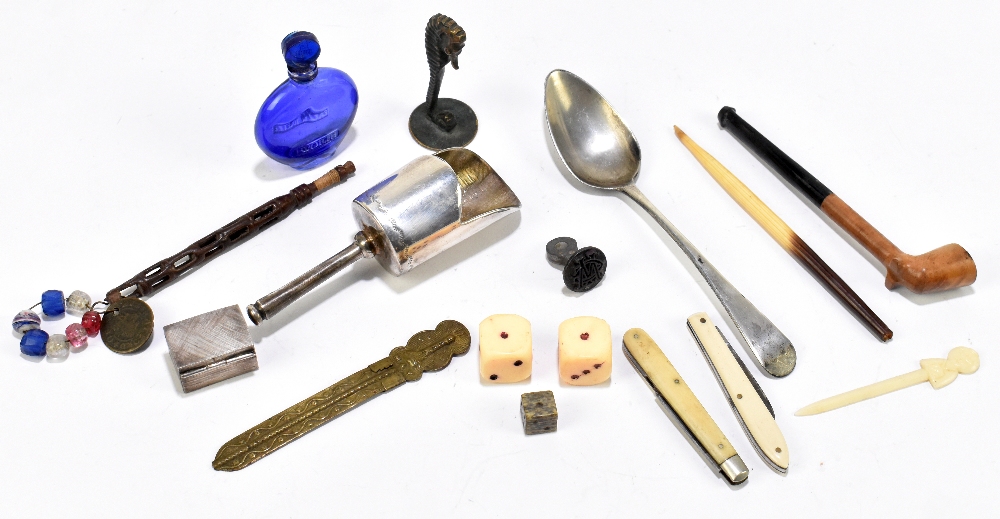 A small group of collectors' items to include a pipe trimmer, a hallmarked silver box, a