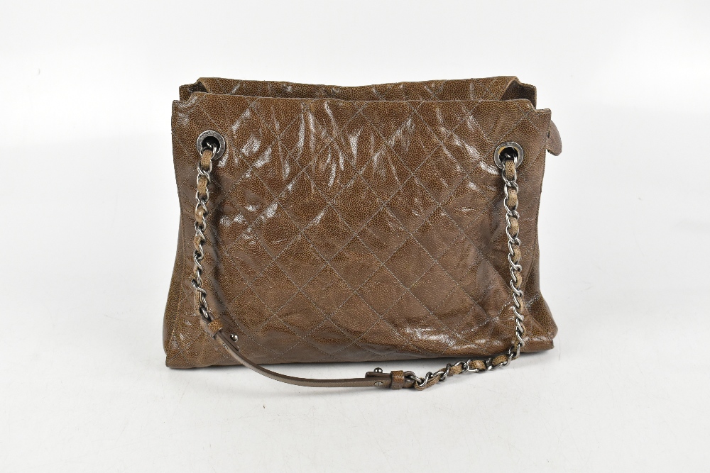 CHANEL; a vintage City Shopping tote shoulder bag, made from brown quilted caviar leather with gun - Image 3 of 6