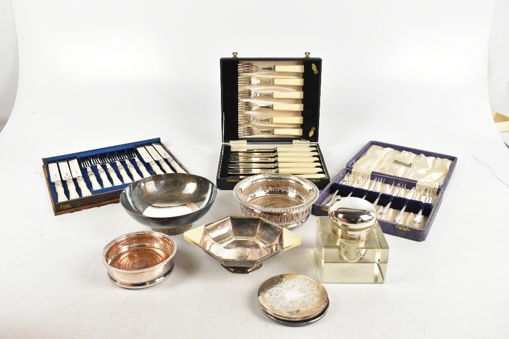 A large quantity of silver plate including salver, tray, flatware, serving dishes, inkwell, etc. - Image 2 of 4