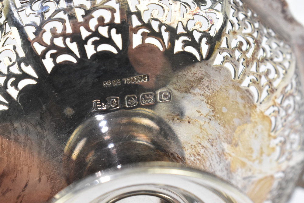 WI BROADWAY & CO; a pair of Edward VII hallmarked silver twin handled pedestal bonbon dishes with - Image 3 of 3