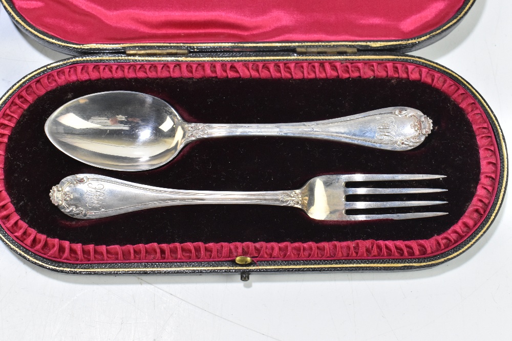 A set of six late Victorian hallmarked silver tea spoons and matching sugar tongs, with floral - Image 6 of 6