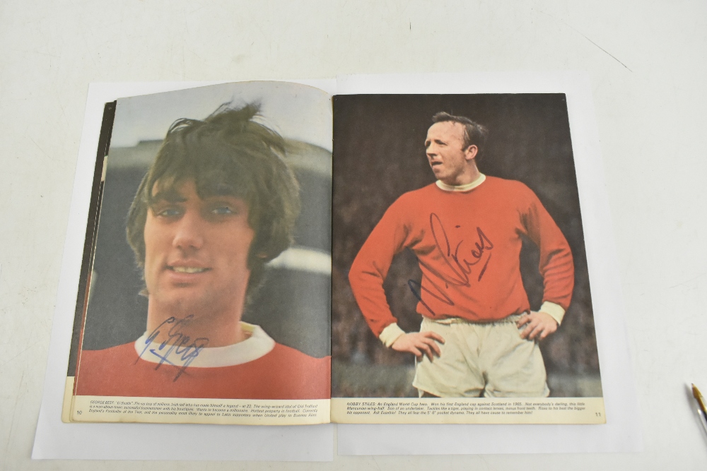 MANCHESTER UNITED; a signed World Club Championship 1968 programme, Manchester United vs Estudiantes - Image 5 of 8