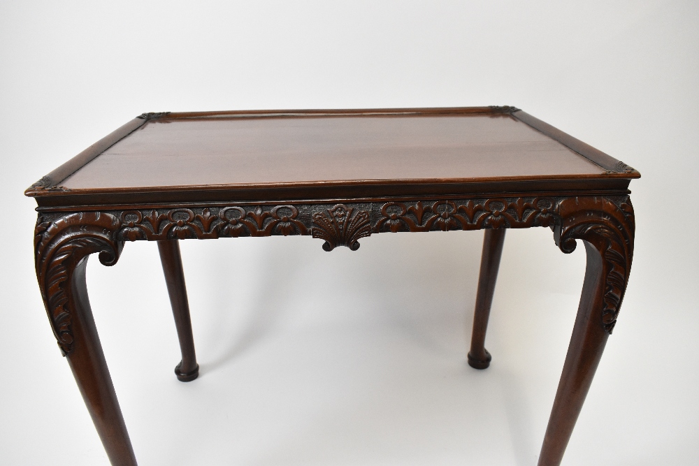 An 18th century Irish mahogany silver table, the rectangular top with moulded raised border above - Image 3 of 8