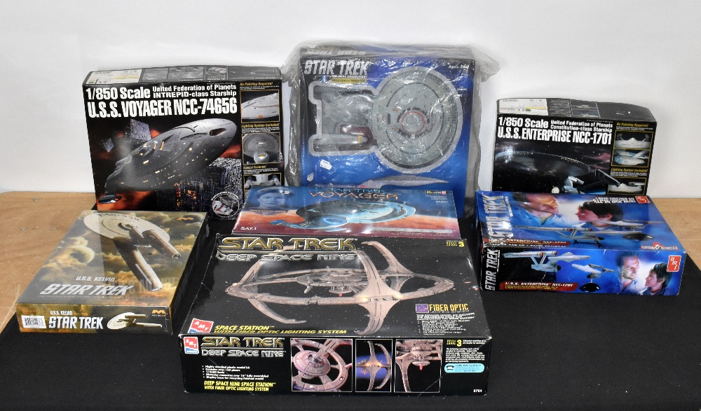 STAR TREK; seven boxed model kits including Bandai USS Voyager, AMI USS Enterprise, Ravell Star