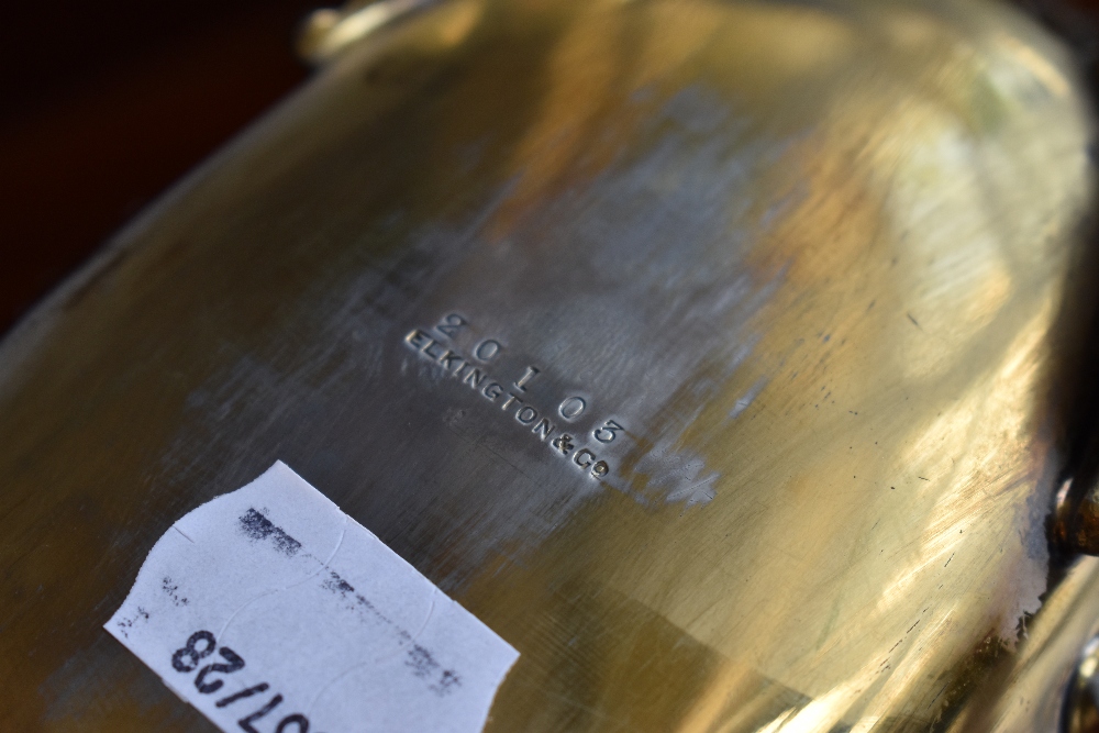 ELKINGTON & CO; a large Edwardian silver gilt pierced bowl with embossed and chased detail - Image 5 of 6