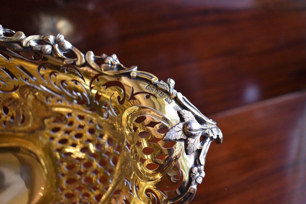 ELKINGTON & CO; a large Edwardian silver gilt pierced bowl with embossed and chased detail - Image 4 of 6