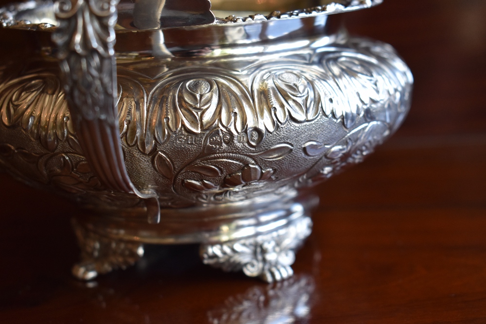 GEORGE HUNTER II; a George IV hallmarked silver and embossed twin handled sugar bowl with traces - Image 3 of 4