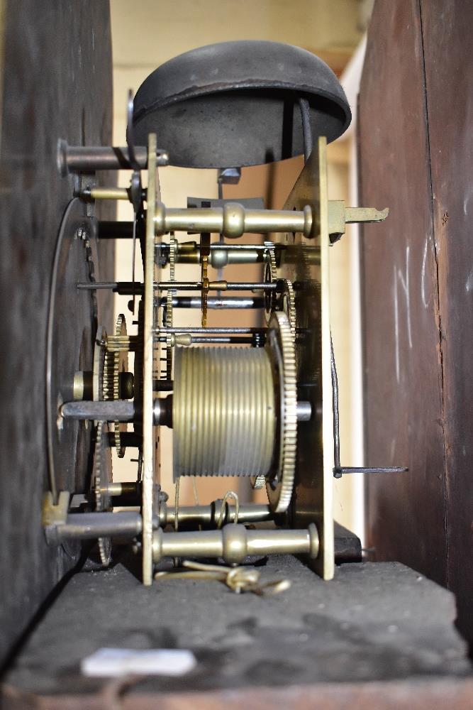 A Scottish George III mahogany longcase clock of diminutive proportions, the broken swan neck - Bild 4 aus 4