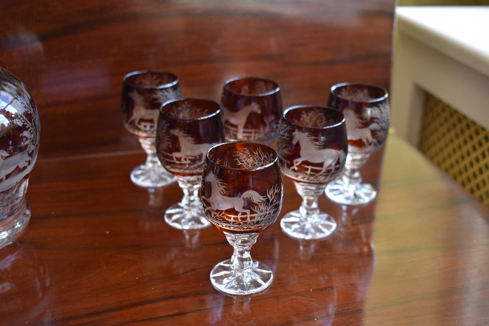 An early 20th century cut glass ruby tinted liqueur set comprising a decanter with substantial - Bild 4 aus 4