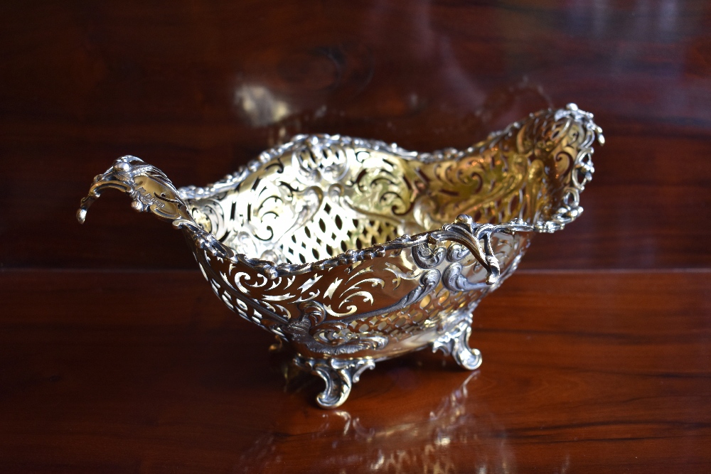 ELKINGTON & CO; a large Edwardian silver gilt pierced bowl with embossed and chased detail - Image 2 of 6