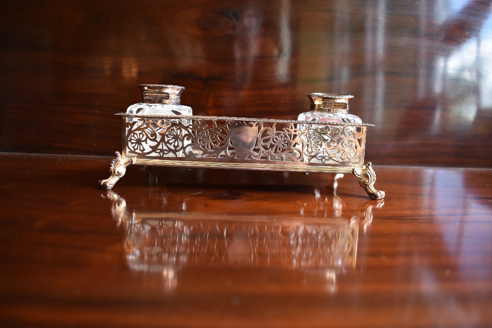 A late Victorian hallmarked silver ink standish with pierced three-quarter gallery, twin silver - Image 7 of 7