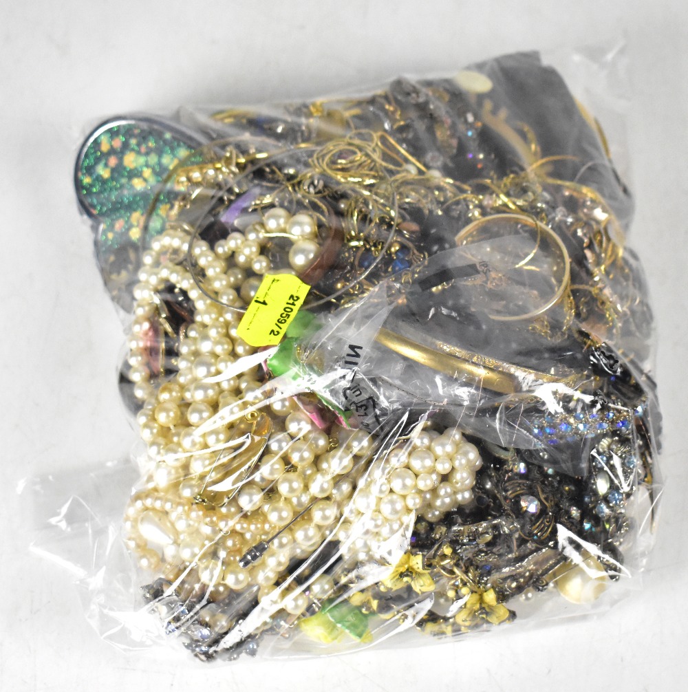 A good collection of mixed vintage and antique costume jewellery, to include necklaces,