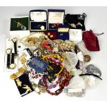 Various items of modern, vintage and antique jewellery to include Swarovski 'Crystal Memories',