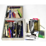 A quantity of vintage and recent fountain and ballpoint pens, to include Parker, Sheaffer,