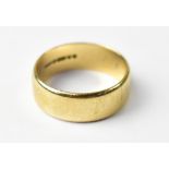 A gentlemen's 9ct gold wedding band ring, with chamfered edges, size T/U, approx 6g.