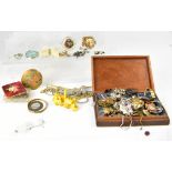 A quantity of vintage and modern costume jewellery to include brooches, fashion watches, compacts,