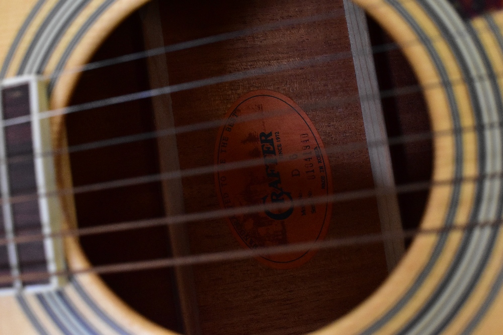 A Crafter acoustic guitar. - Bild 2 aus 4