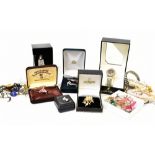 A quantity of various vintage and modern costume jewellery to include simulated pearl necklaces,