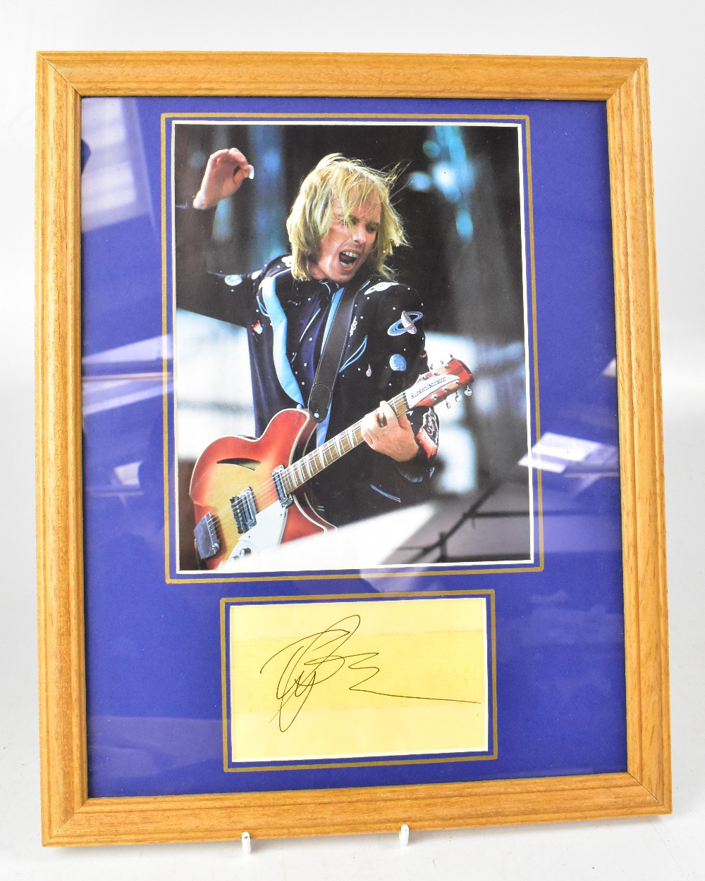 ROCK & POP; a group of nine autographed stock photographs of music stars to include Paul Simon, - Image 8 of 9