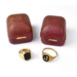 Two 9ct yellow gold gentlemen's signet rings, both set with onyx, one with initial J,