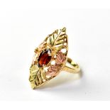 A 9ct yellow and rose gold ladies' dress ring,