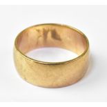 A gentlemen's 9ct gold wide band ring, size R, approx 6.1g.