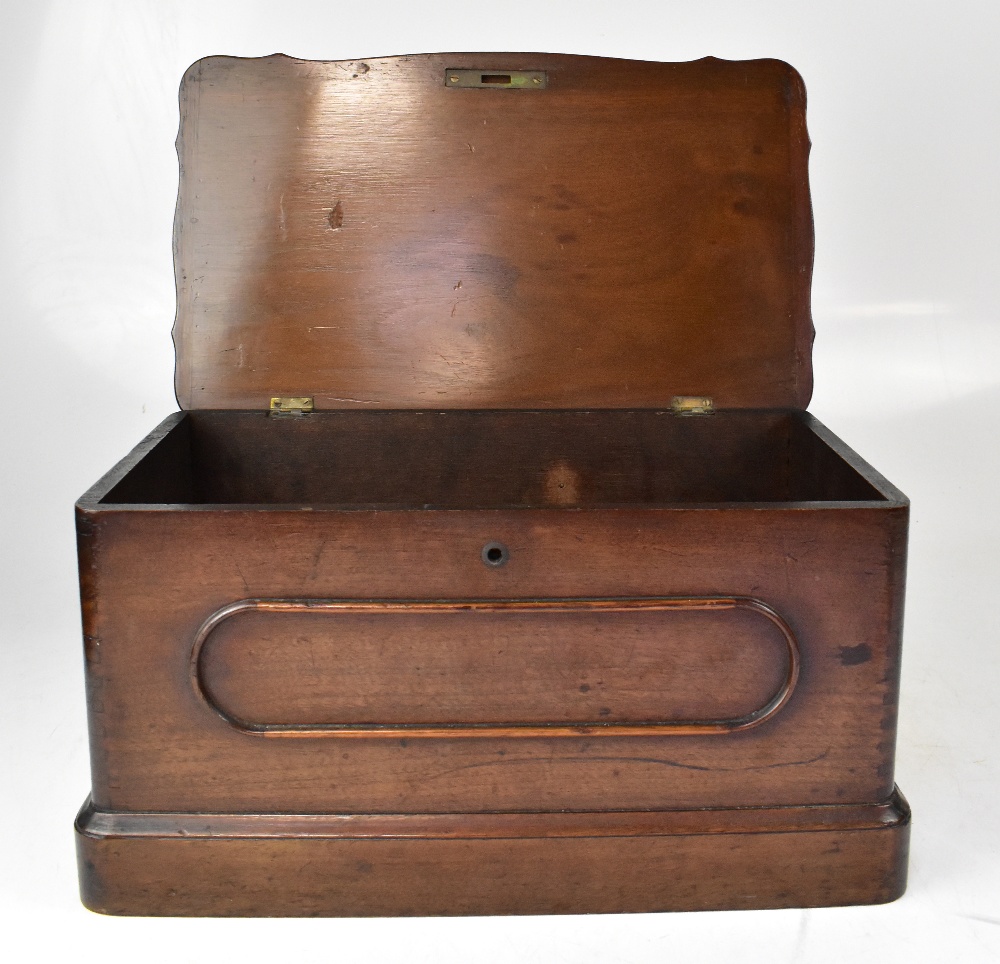 A Victorian mahogany work box with scalloped edged lid and moulding to the sides, on plinth base, - Image 2 of 3
