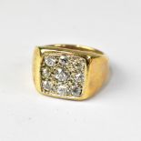 A gentlemen's 9ct gold signet ring,
