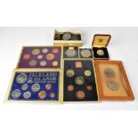 Various mixed coins and coin packs, mostly decimal, with some pre-decimal examples and world coins,