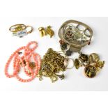 A quantity of jewellery to include various items of 9ct gold, including a belcher link chain,