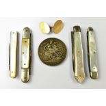 A Victorian old head 1900 silver crown, a single 9ct gold cufflink of oval form untied by chain,