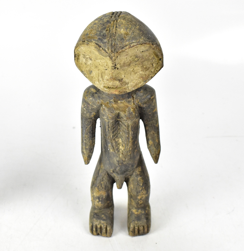 An African carved wooden tribal figure with traces of pigmentation, height 34cm, - Image 4 of 5