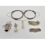 Various items of silver jewellery, to in