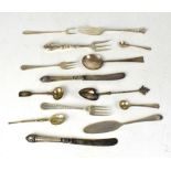 Various items of hallmarked silver cutle