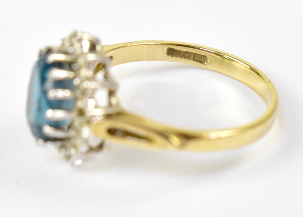 A 9ct yellow gold dress ring with centra - Bild 2 aus 2