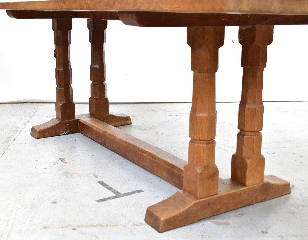 ROBERT 'MOUSEMAN' THOMPSON (1876-1955); an oak dining suite comprising hand adzed refectory table, - Bild 7 aus 13