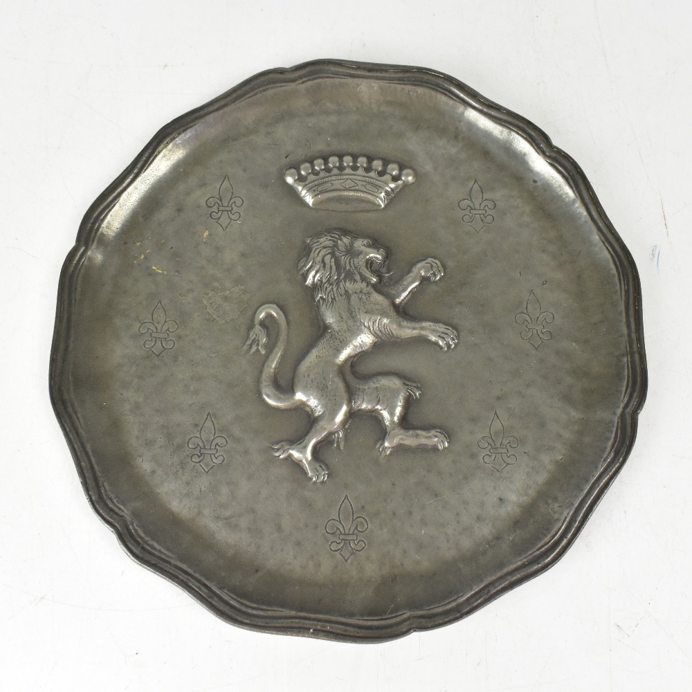 Three 19th century pewter bowls decorate - Bild 4 aus 4