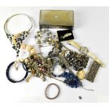 Various modern and vintage costume jewel