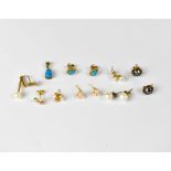Various 9ct yellow gold and yellow metal stud earrings,